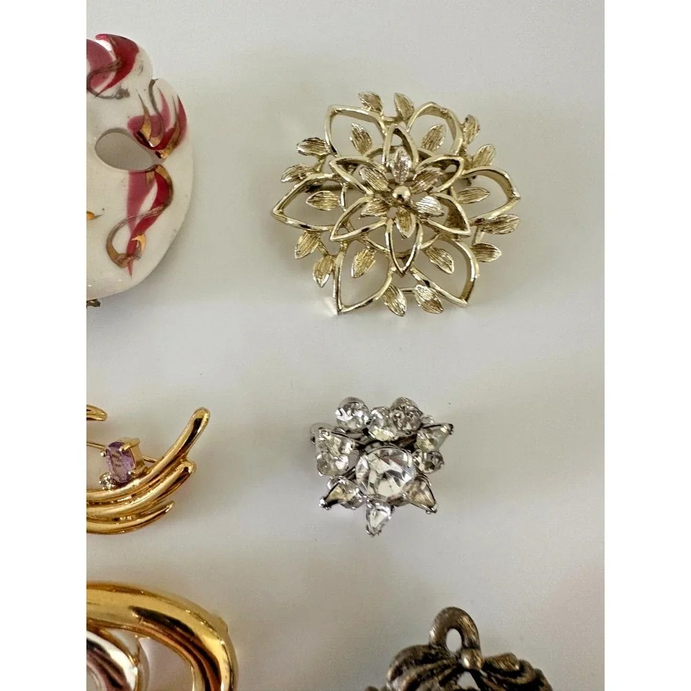 The Unbranded Brand brooch painted